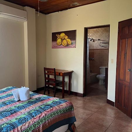 Beachside Stay At Villa Viyarte Сан-Хуан-дель-Сур Экстерьер фото