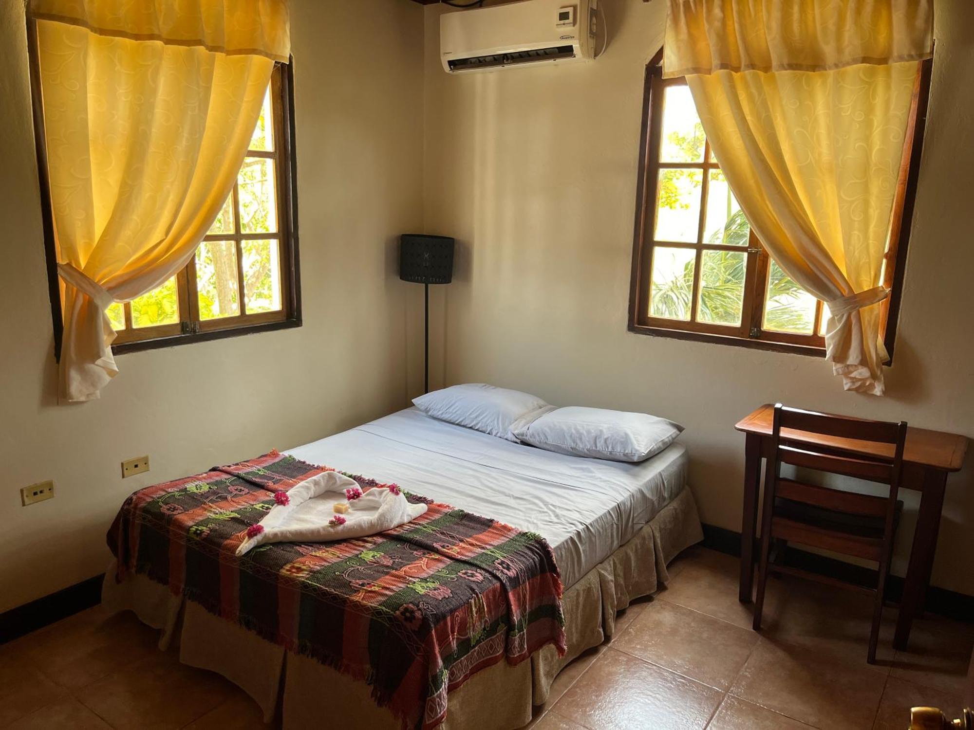 Beachside Stay At Villa Viyarte Сан-Хуан-дель-Сур Экстерьер фото